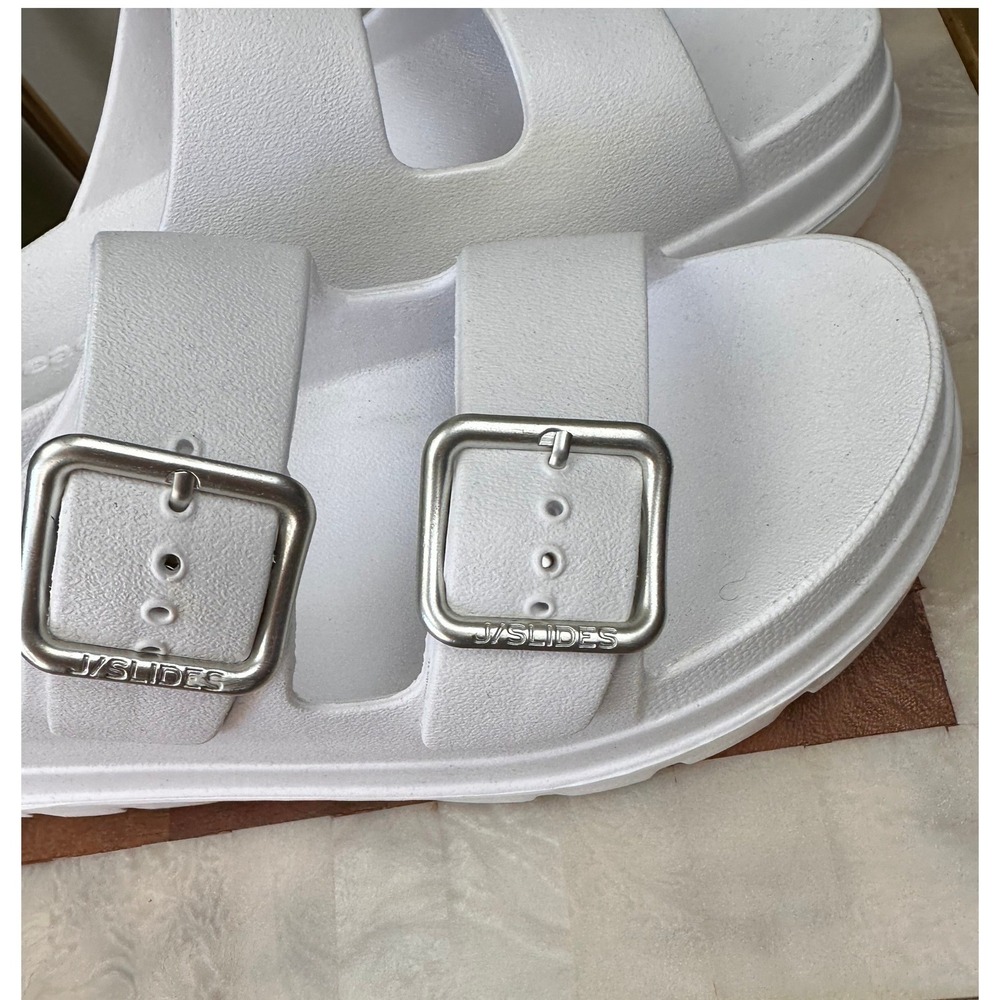 J/Slides NWOT Beach Slides Size 7 White Platform Double Buckle Sandals - Picture 9 of 10